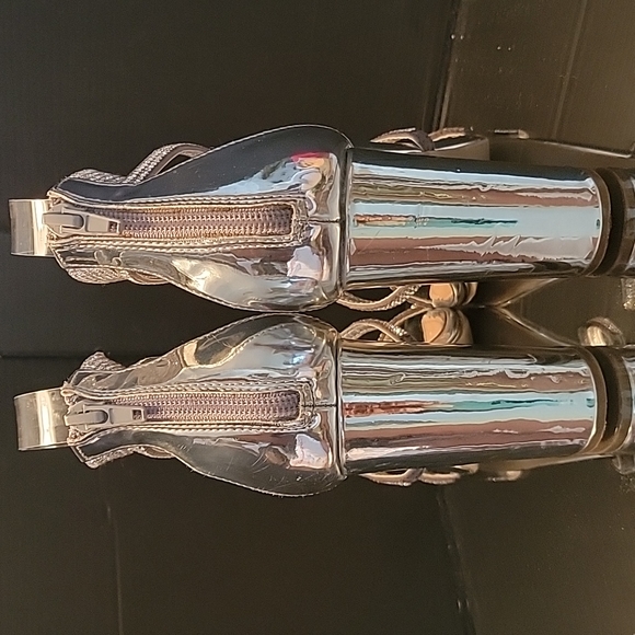 NWOT Charlotte Russe silver and rinestone sandals sz6 4 in block heel - Picture 3 of 11